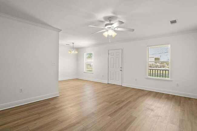 Foto del edificio - 403 W 33rd Ave