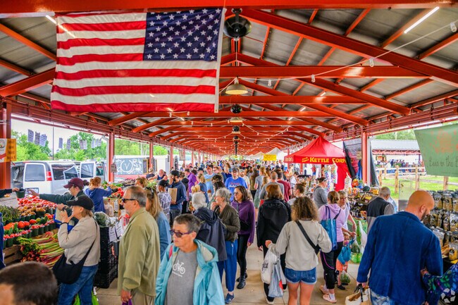 Kalamazoo locals love spending their Saturday mornings at the Kalamzoo Farmer's Market.