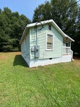 Building Photo - 132 Broad St