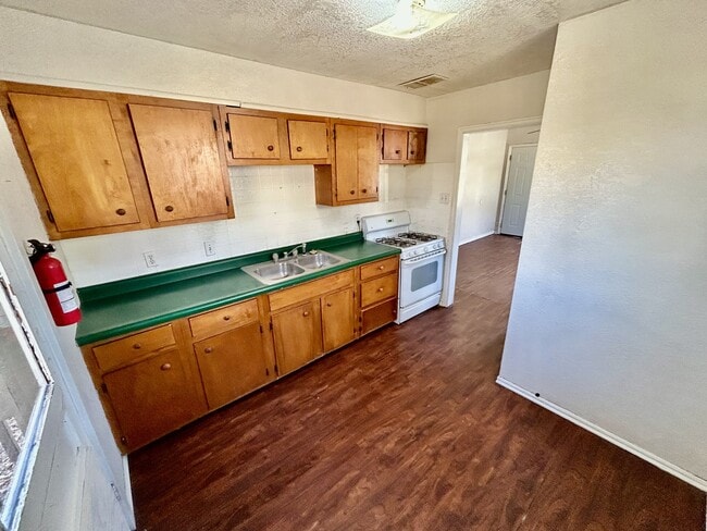 Building Photo - 804 N Stockton St