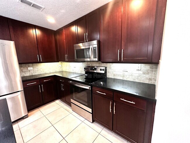 Foto del edificio - 3845 Silverbell Loop
