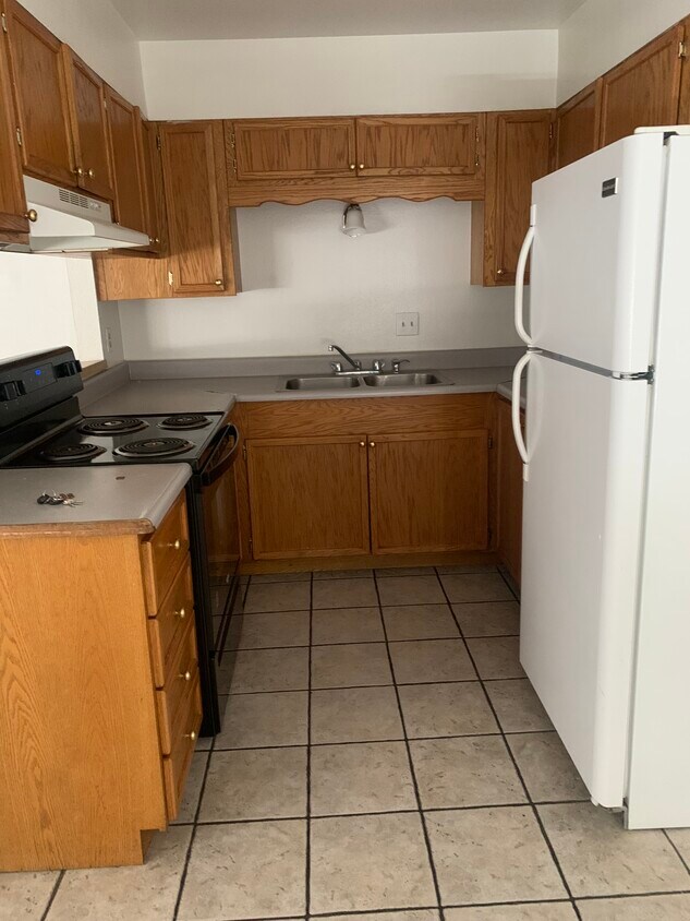 Kitchen - 1835 N Bruce St