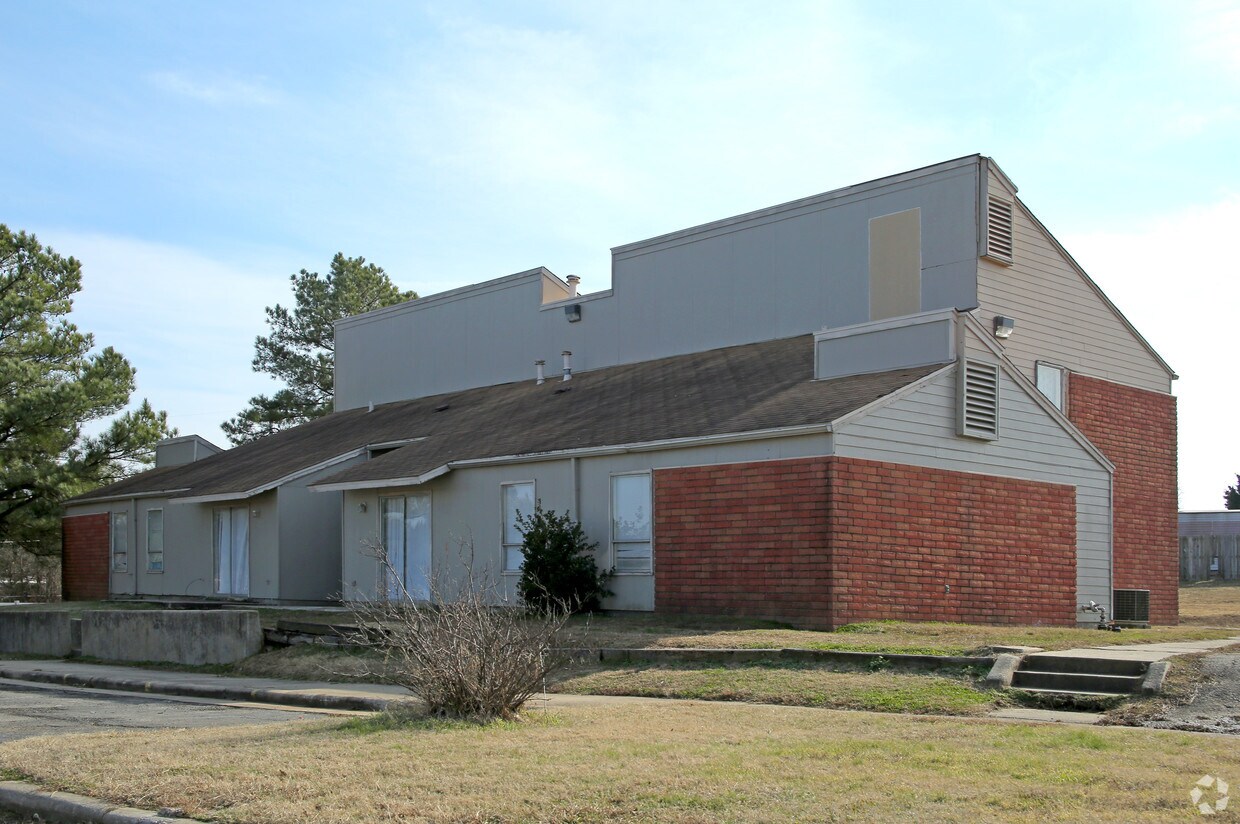 Foto principal - Poteau Valley Apartments
