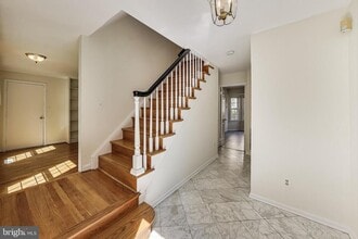 Building Photo - 10323 Snowpine Way