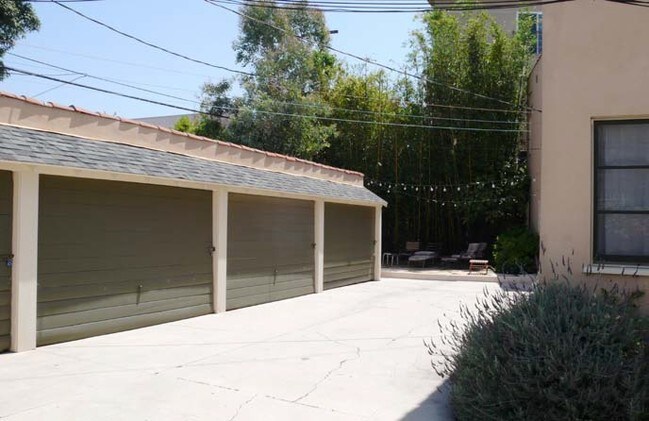 Building Photo - 8563-8567 Cashio St