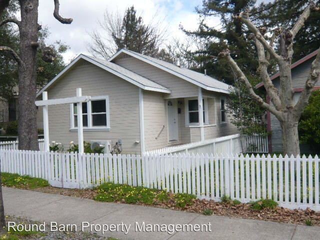 Primary Photo - 2 br, 1 bath House - 230 Commercial Street