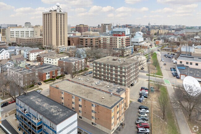 Foto aérea - Randall Park Rentals