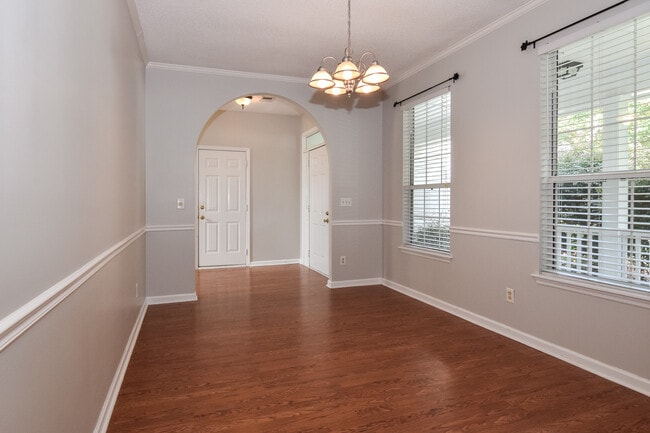 Building Photo - 1827 Falling Creek Cir