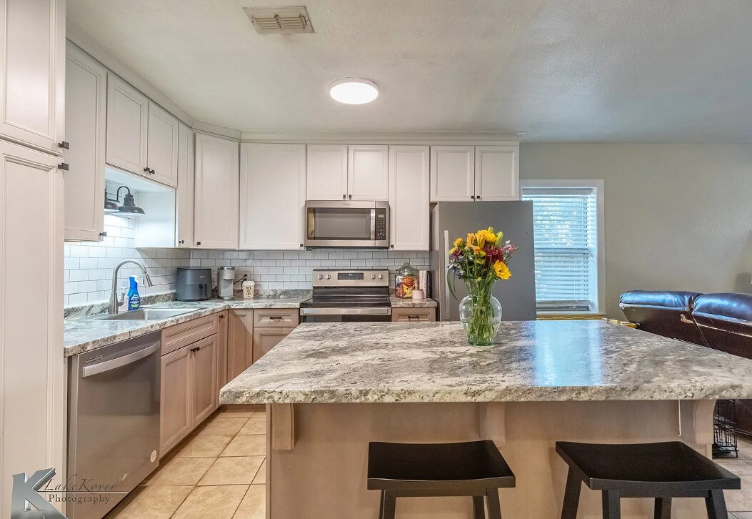Foto principal - 1425-1412 12th St