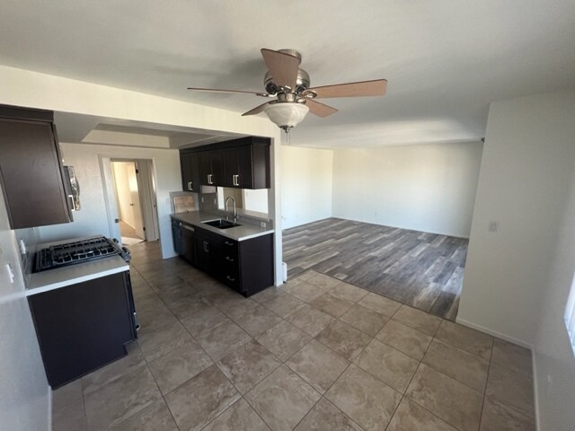 Foto del edificio - 970 W 19th St