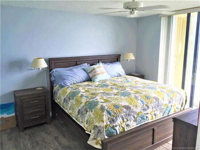 Foto del edificio - 9900 S Ocean Dr