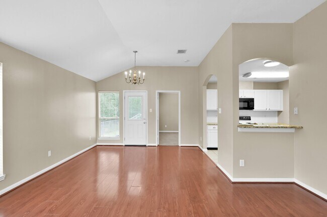 Building Photo - 222 Lazy Ln