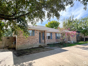 Building Photo - 2410 Brittain Ct