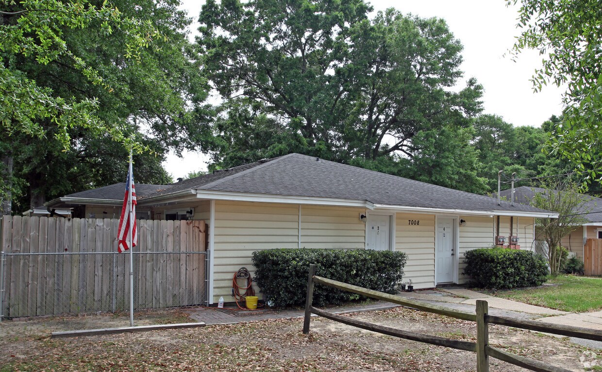 Building Photo - 7008 Lanier Dr