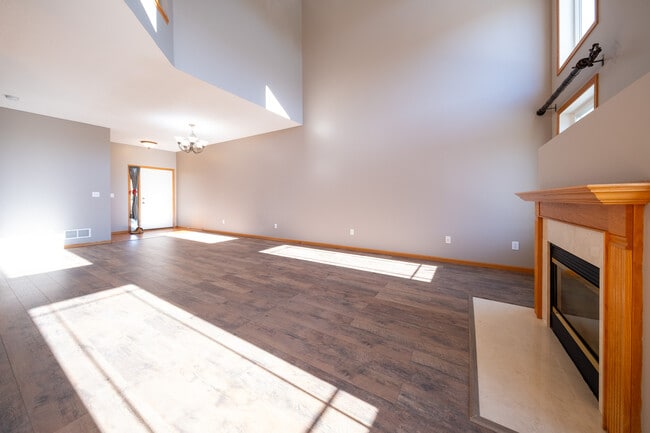 Building Photo - 15819 Porchlight Ln