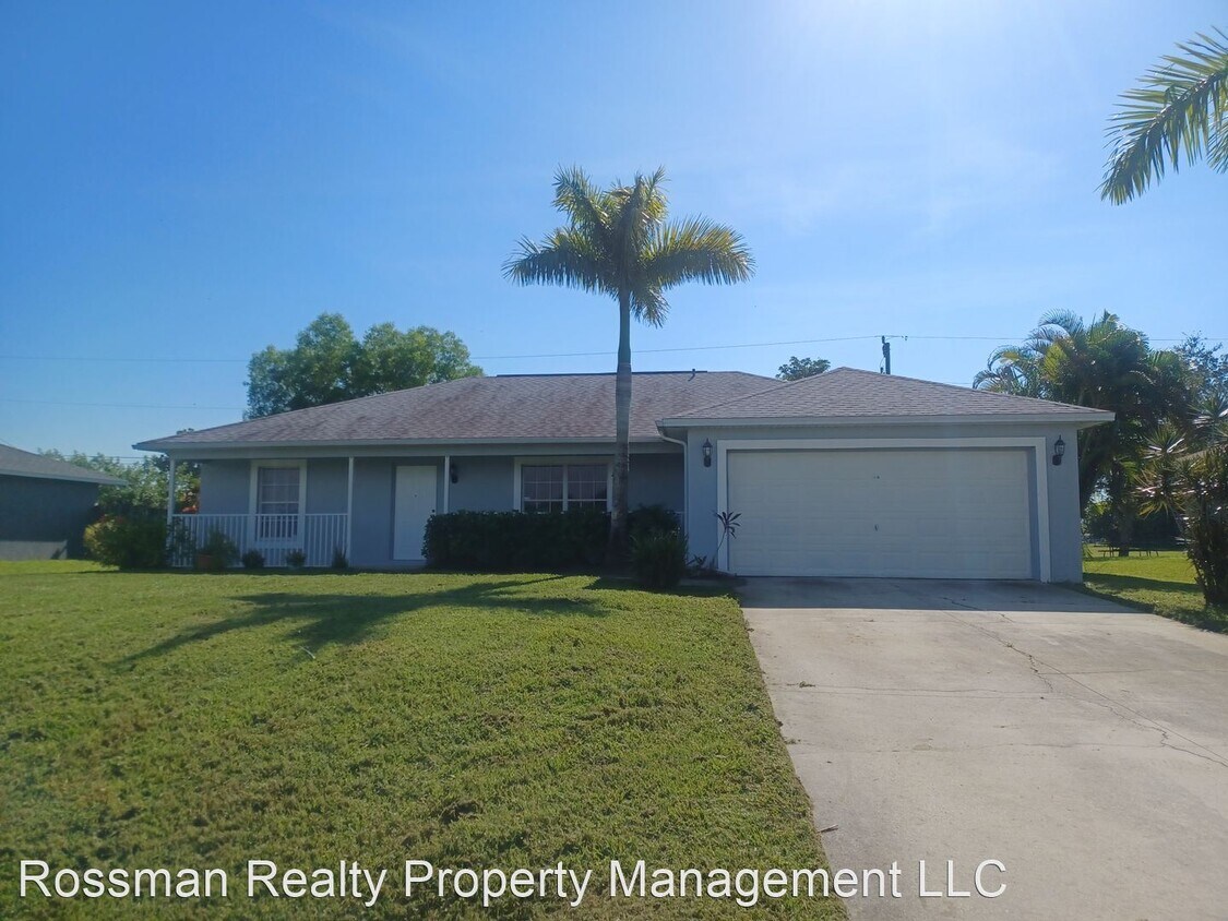 Foto principal - 3 br, 2 bath House - 1905 NE 21 Place