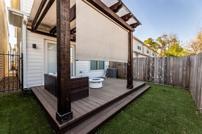 Foto del edificio - 806 Thornton Rd