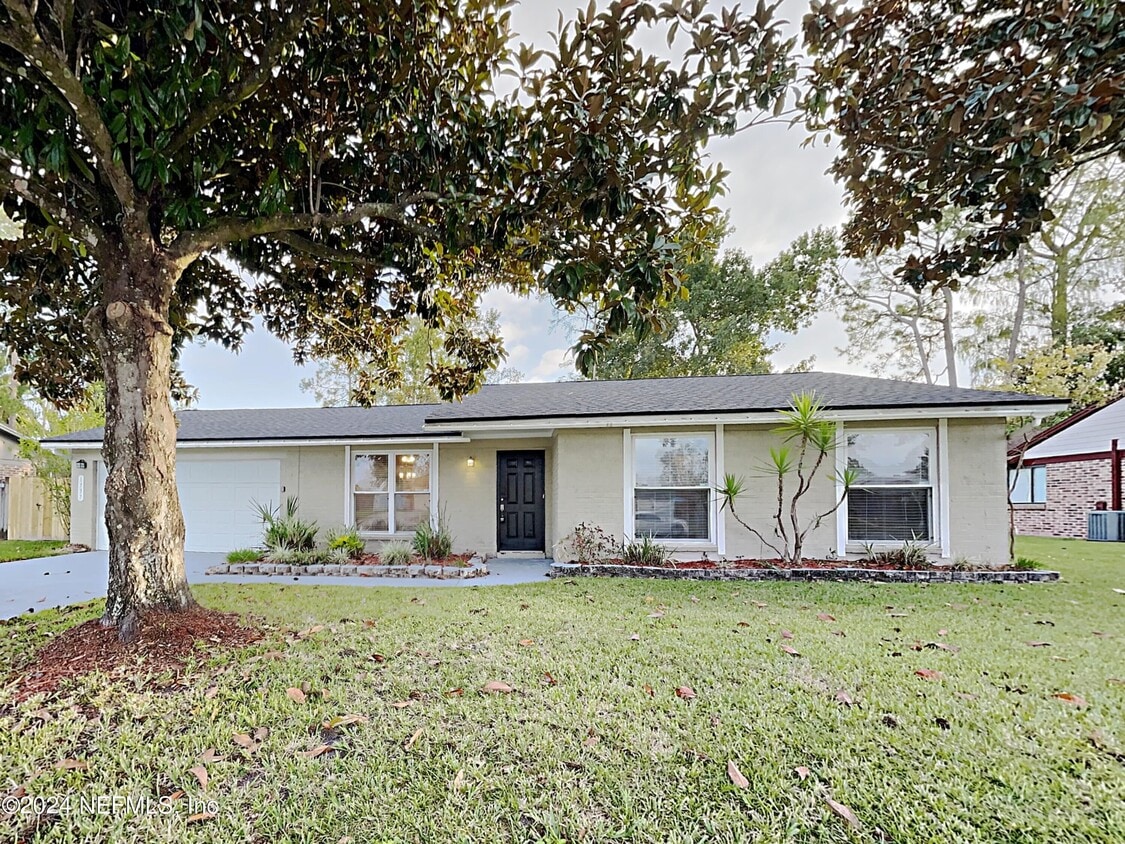 Primary Photo - 1737 Gumtree Dr