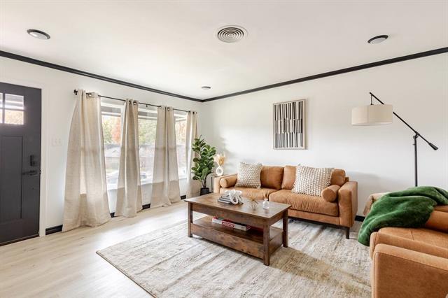 Foto del edificio - 916 Acorn St