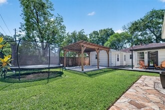 Building Photo - 3222 Elmridge St