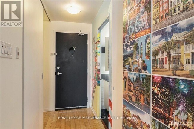 Building Photo - 324-1324 Laurier Ave W