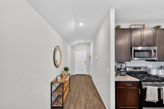 Building Photo - 7918 Globe Thistle Ln