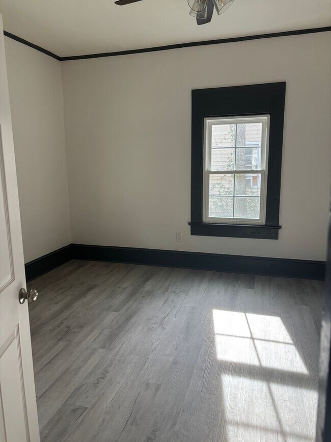 Foto del edificio - 608 N Independence St