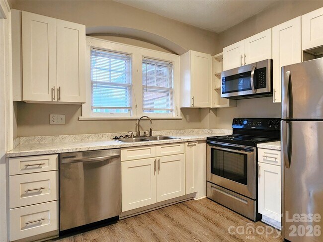 Foto del edificio - 337 N 9th St