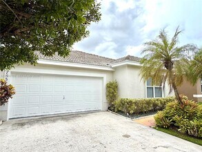 Building Photo - 7557 SW 164th Ct