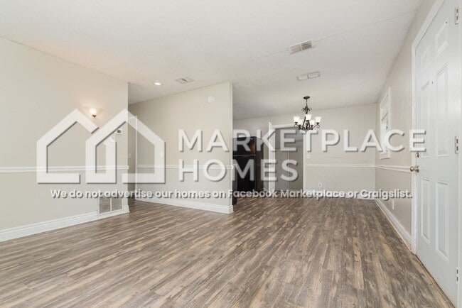 Building Photo - 4438 Melvin Cir W