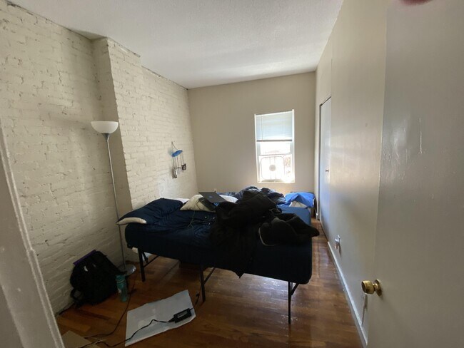 Foto del edificio - 894 Huntington Ave