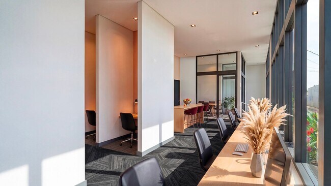 Foto del edificio - The Hub Apartments