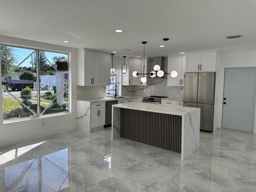 Primary Photo - 3 bedroom in Miami FL 33150