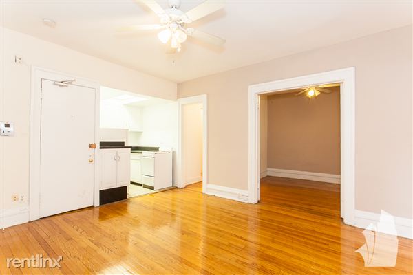 Building Photo - 2811 N Pine Grove Ave