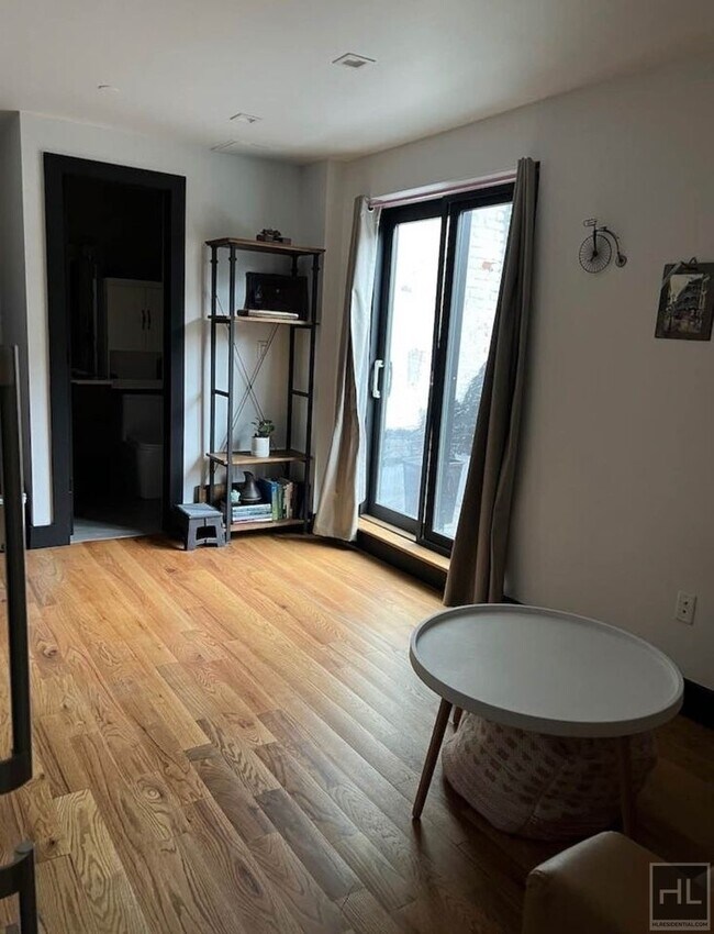 Building Photo - 242 Parkside Avenue