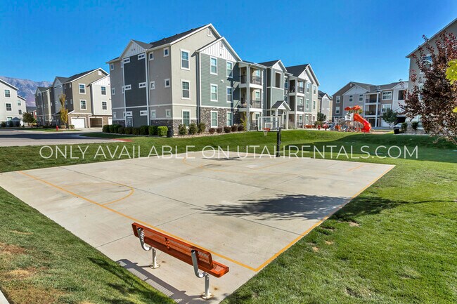 Building Photo - 73 W Silver Springs Dr