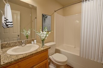 Building Photo - 5517 NE 66th Ave