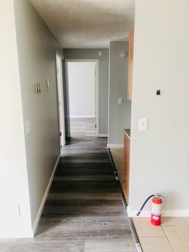 Foto del edificio - 2358 Harrison Ave