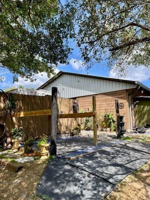 Foto del edificio - 12440 Tangerine Blvd