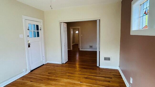 Foto del edificio - 5225 Bancroft Ave