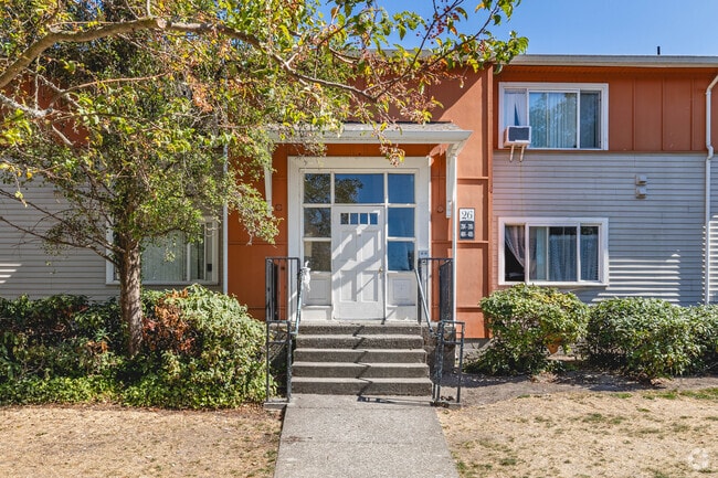 Building Photo - Lake Washington Apartments