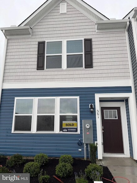 Building Photo - 561 Norwood Dr