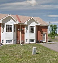 Building Photo - 428 Yves St