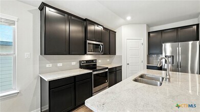 Building Photo - 3154 Charyn Wy