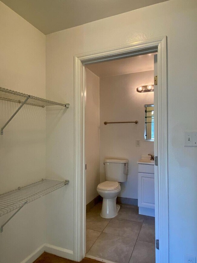 Foto del edificio - 460 S 4th St