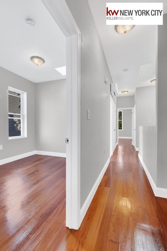 Foto del edificio - 3 bedroom in Bronx NY 10455