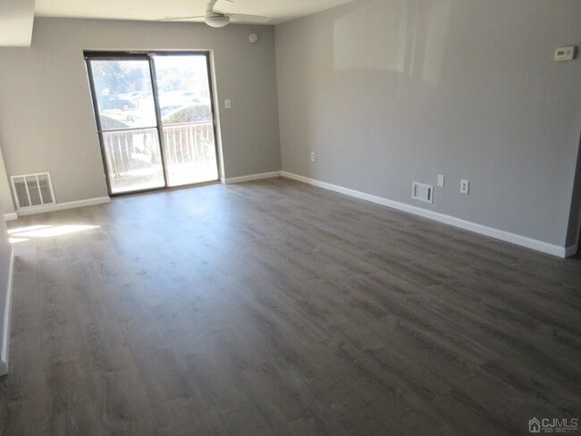 Building Photo - 1601 Raspberry Ct