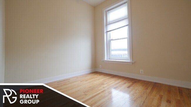 Foto del edificio - 3356 N Sheffield Ave
