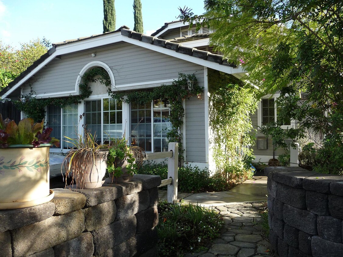 Foto principal - 575 E 9th Ave