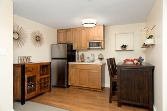 Senior Living Meridian at Laguna Hills photo'